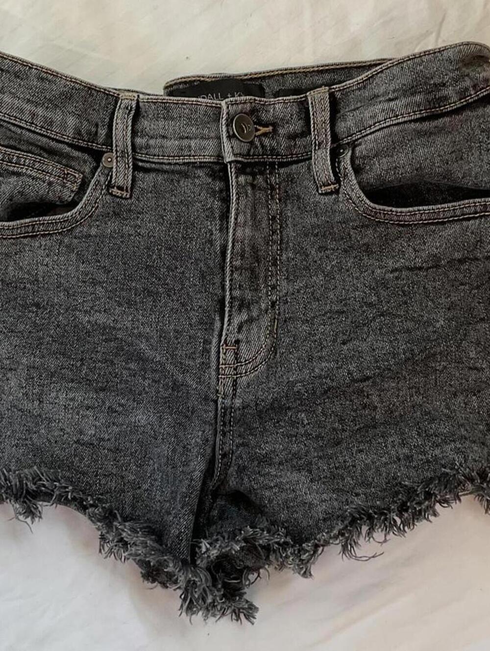 Kendall + Kylie "The Drifter" High Rise Acid Wash Denim Shorts Size 27